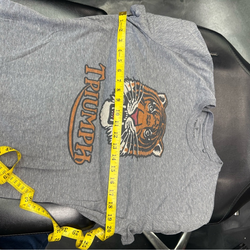Lucky Brand Gray Triumph Tiger Graphic T-Shirt - Picture 2 of 3